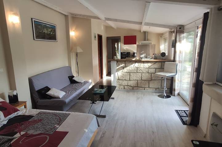 Location de vacances pour 3 personnes, avec jardin et terrasse à Bollène - 2