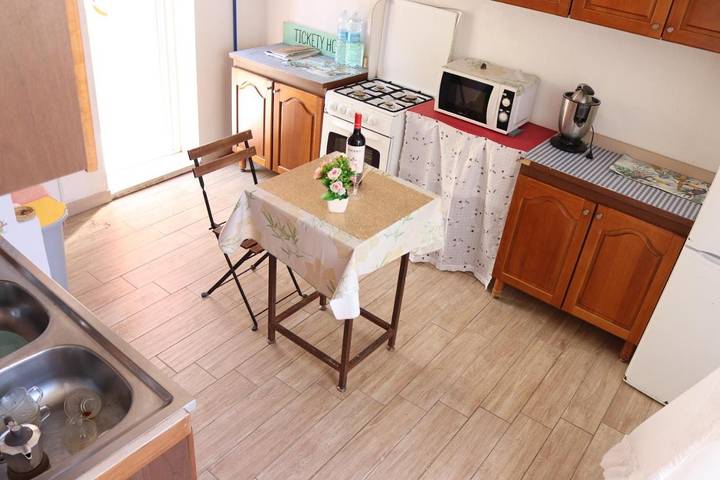 Gîte pour 5 personnes, avec jardin dans Torre a Mare