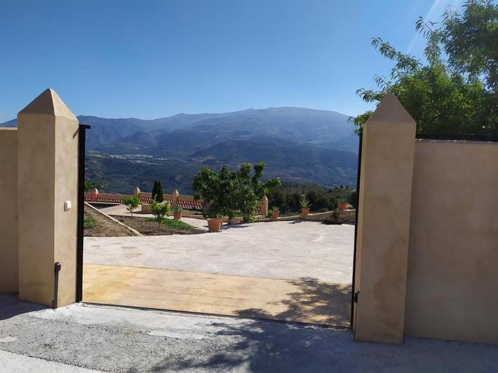 Casa rural para 6 personas, con jardín además de piscina y jacuzzi, Familias con niños en Valle de Lecrín - 3
