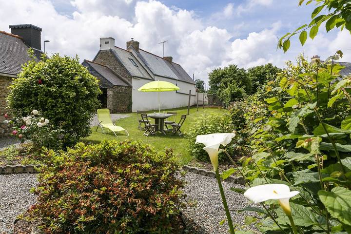 Gîte pour 5 personnes, avec jardin à Lanvellec - 4