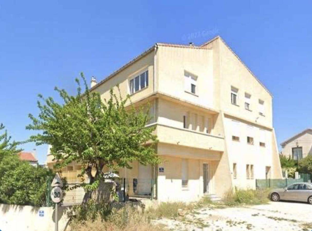 Appartement entier, Two-Bedroom Apartment in Port-de-Bouc, Côte méditerranéenne (France)