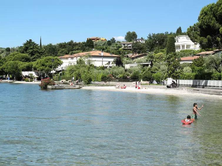 Casa 4 Persone in San Felice del Benaco, Prealpi Gardesane
