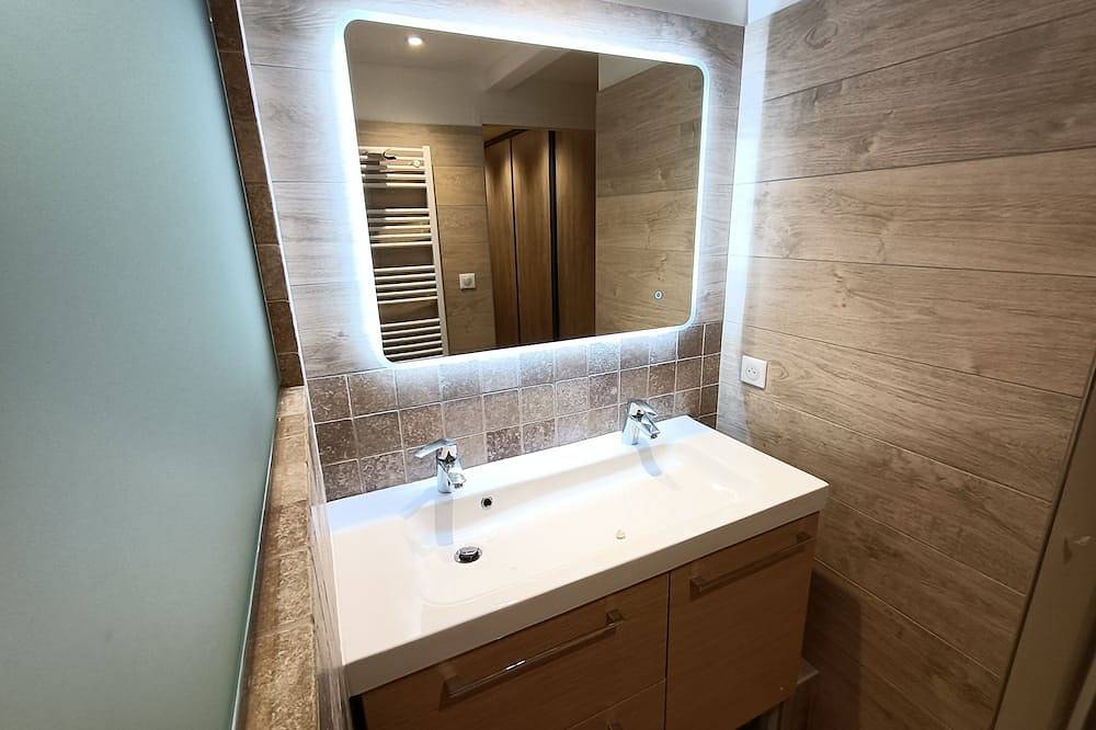 Superb apartment in the heart of Provence, near Avignon in Entraigues-sur-la-Sorgue, Vaucluse