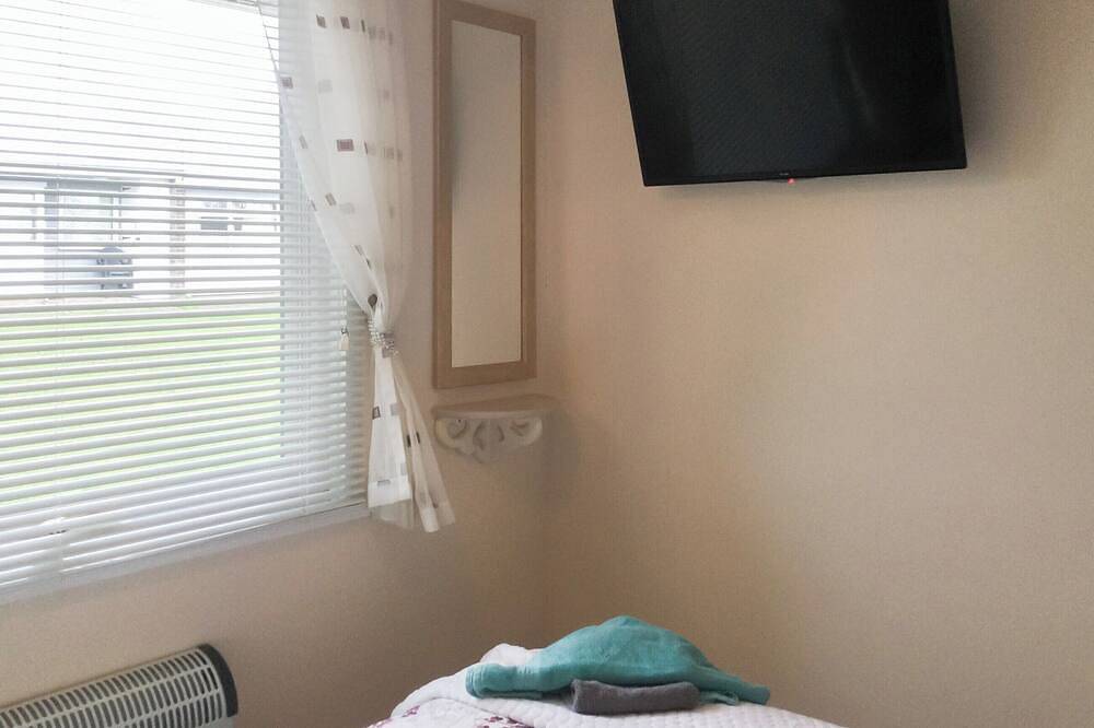 2 bedroom accommodation in Hemsby, near Great Yarmouth in Hemsby, Great Yarmouth