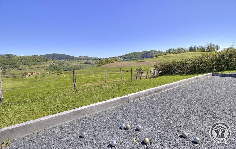 Gîte pour 4 personnes, avec jardin à Thurins - 2