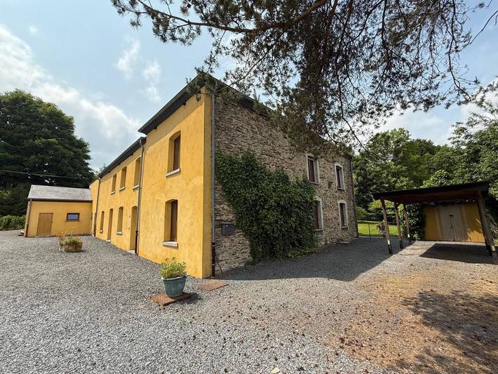 Chambre d’hôte pour 3 personnes, avec jardin et terrasse, animaux acceptés à Neufchâteau (Belgique)