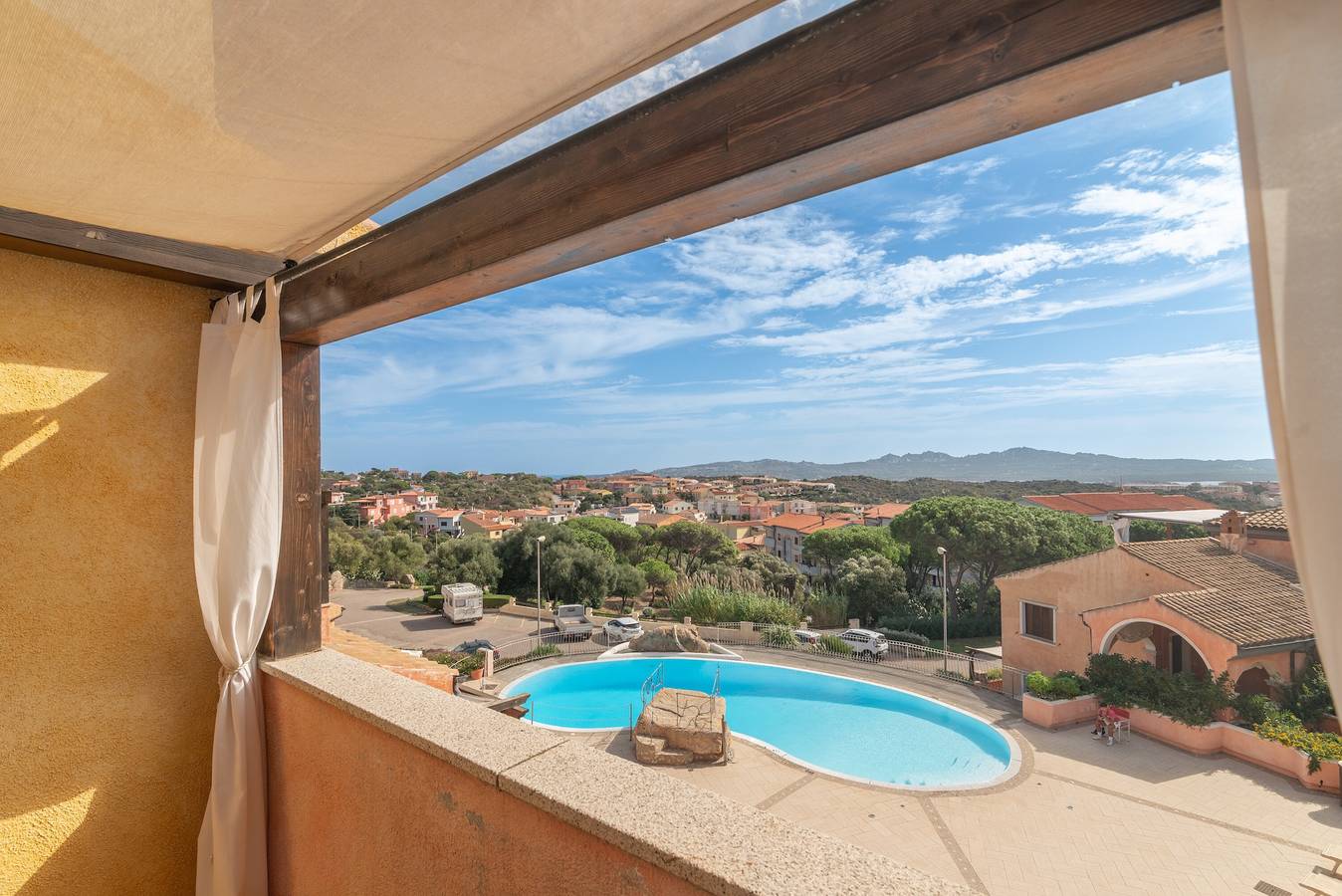 Ganze Wohnung, Ferienwohnung „C 306 Attico Puntavilla Mare“ mit Meerblick in Parco Nazionale dell'Arcipelago di La Maddalena, La Maddalena