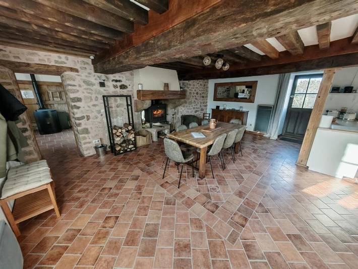 Location de vacances pour 6 personnes, avec vue et jardin, animaux acceptés à Quarré-les-Tombes