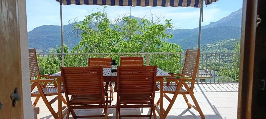 Casa rural para 6 personas, con Terraza y Jardín además de Piscina y Vistas en Torres (Jaén) - 3