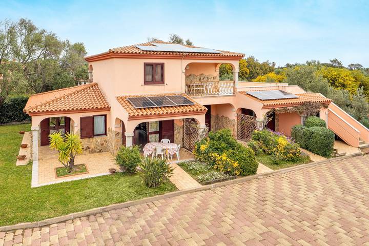 Hel lägenhet, Apartment 'Sardegnadream 5' with Private Terrace, Wi-Fi and Air Conditioning in Suaredda-traversa, San Teodoro