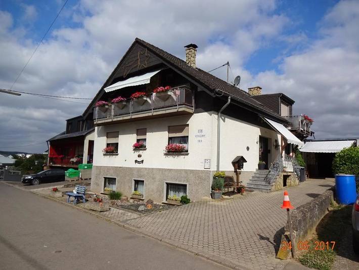 Ferienwohnung für 4 Personen, mit Terrasse und Ausblick in Mehring