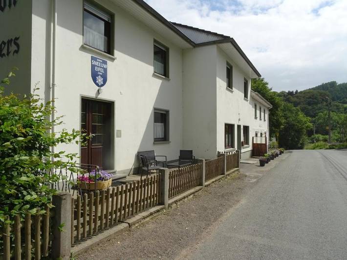 Location de vacances pour 16 personnes, avec jardin et vue, animaux acceptés à Burg-Reuland