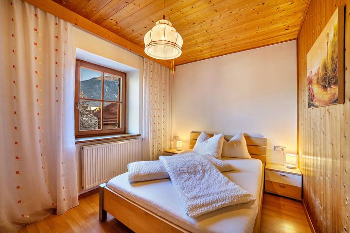 Appartement entier, Appartement 'Wohnung Elstar Schnalserhof' avec vue sur la montagne, terrasse partagée et Wi-Fi in Laces, Parc national du Stelvio