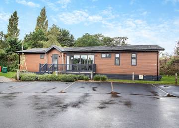 Chalet for 10 People in Pentney, East of England, Photo 2