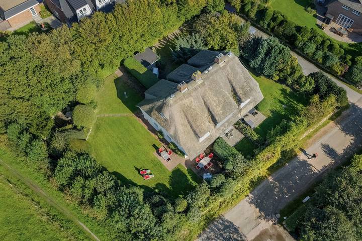 Ganze Wohnung, Fienchen - reetgedecktes Haus, schön gestalteter Garten im Südwestteil des Ortes in Keitum, Sylt (Gemeinde)