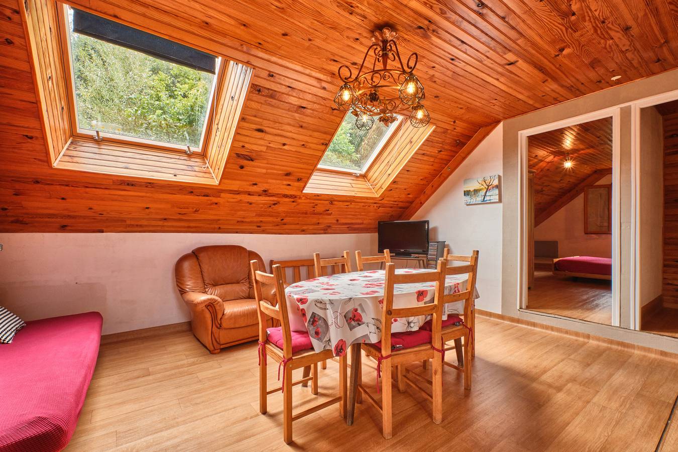 Holiday Home 'Des Granges' with Mountain View, Private Terrace and Wi-Fi in Tréminis, Isère