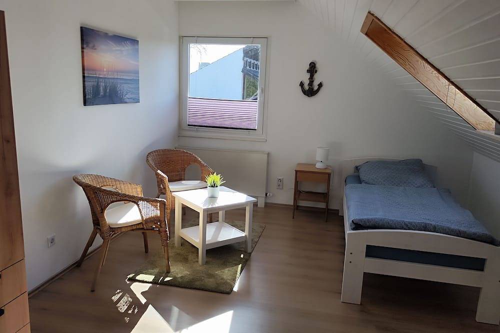 Ganze Wohnung, Renovierte 3-Zimmer Ferienwohnung im Zentrum der Strände, Wlan in Oldenburg in Holstein, Ostholstein