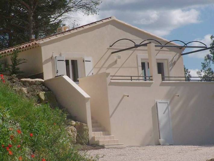 Location de vacances pour 2 personnes, avec piscine ainsi que vue et jardin à Fontaine-de-Vaucluse - 4