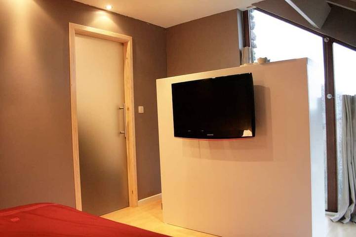 Location de vacances pour 7 personnes, avec terrasse et jardin ainsi que sauna et jacuzzi dans Ovifat - 3