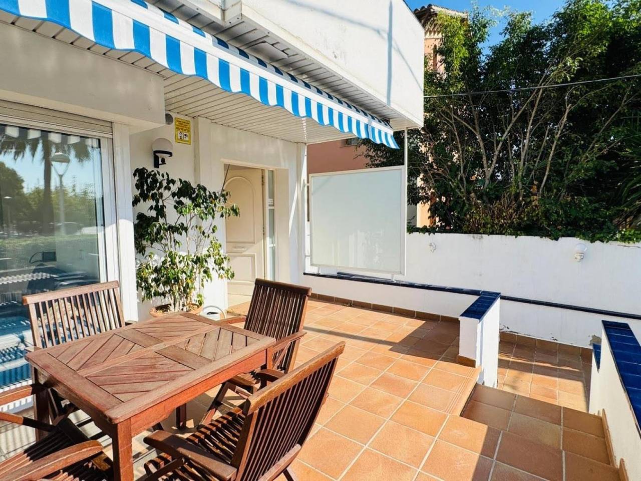 Apartamento vacacional entero, Blue Mar, planta baja en primera línea in Villanueva y Geltrú, Garraf