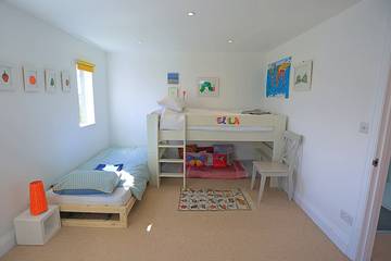 Log Cabin for 8 People in Hove, Brighton, Photo 3