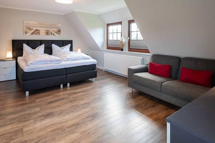 Alt Westerland Hüs - Ferienhaus mit ca. 105 m² Wohnfläche und großem Garten, für in Westerland, Sylt (Gemeinde)