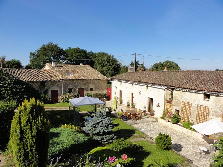 Chambre d’hôte pour 4 personnes, avec jardin et piscine