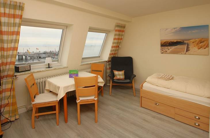 Ganze Wohnung, Ferienwohnung mit 2- Zimmern auf ca. 33m² mit direktem Meerblick in Nordfriesische Inseln (Schleswig-Holstein) (Schleswig-Holstein), Wyk auf Föhr