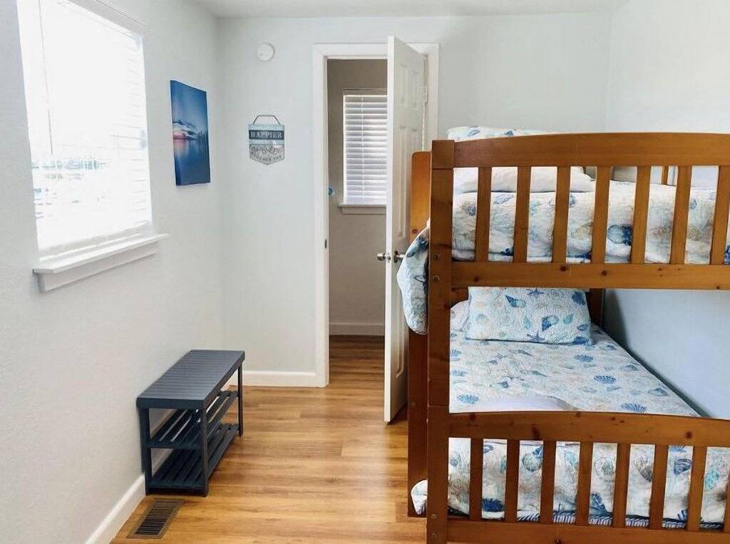 Guest Favorite- walk to the beach! in Salvo, Pamlico Sound