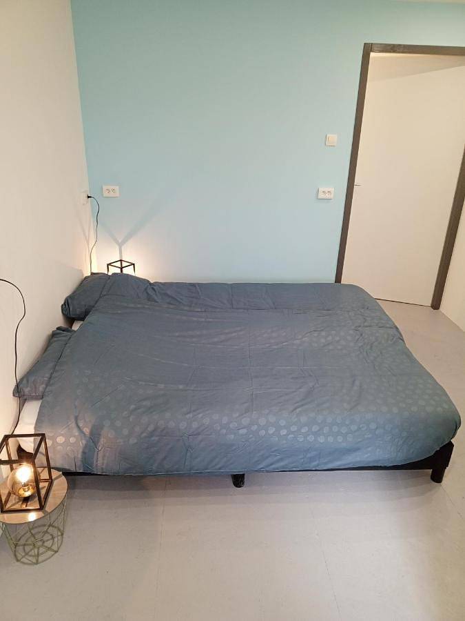Cottage pour 2 personnes, avec piscine ainsi que vue et jardin dans Ainvelle