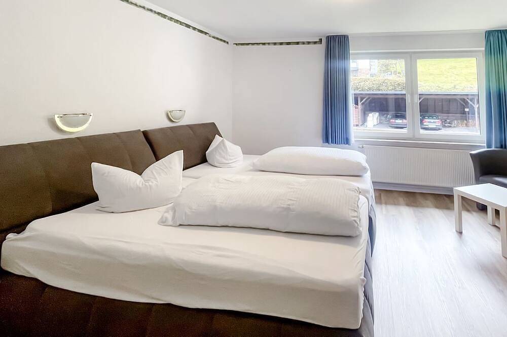 Komfortables und vielseitiges Zimmer –Perfekt für Erholung, Arbeit und Austausch in Züschen, Winterberg