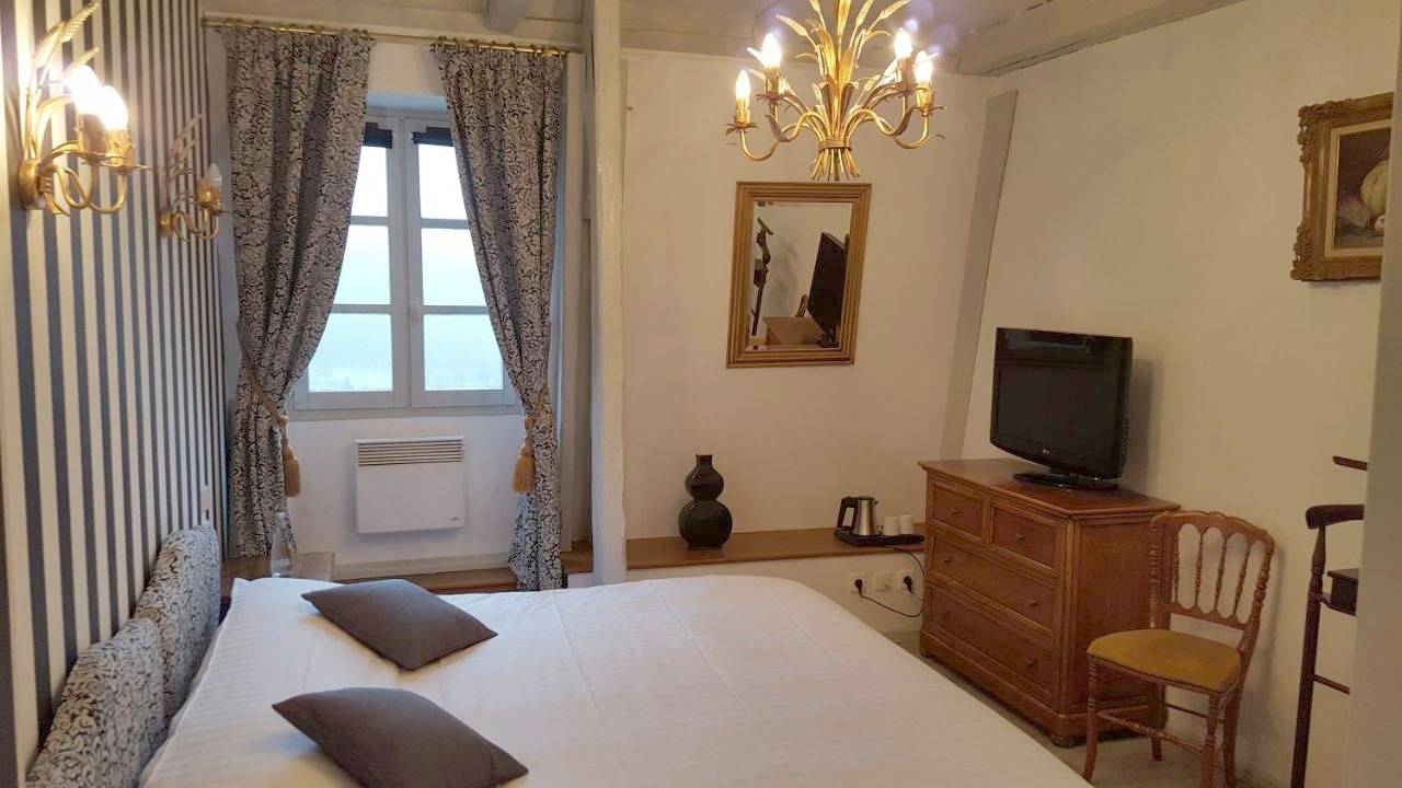 Superior Room in the Castle in Vézac (Cantal), Région d'Aurillac