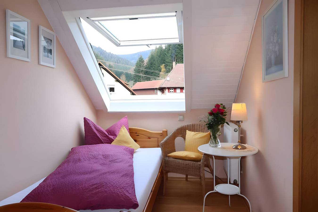 Gasthaus zur Linde - 'Einzelzimmer Sternenblick' mit gemeinsamer Terrasse, Garten und Wlan in Oberharmersbach, Mittlerer Schwarzwald