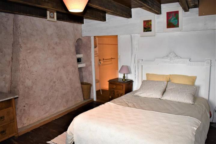 Location de vacances pour 10 personnes, avec terrasse, animaux acceptés à La Jonchère-Saint-Maurice