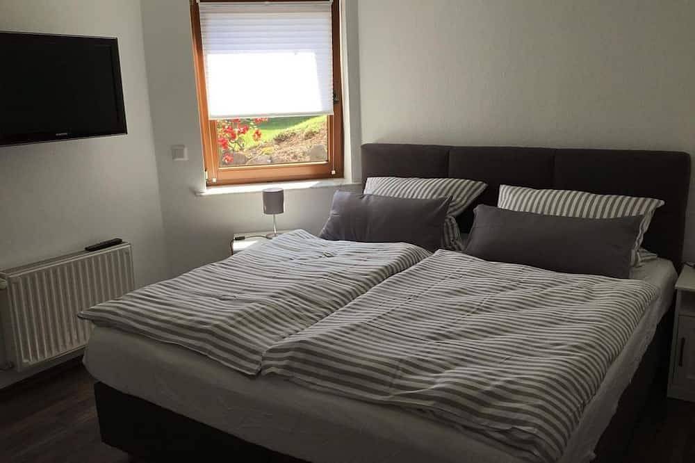 Ganze Wohnung, Fewo Zum Heilbrünnchen - Appartement/Fewo, Badewanne, 1 Schlafraum in Emmelshausen, Hunsrück
