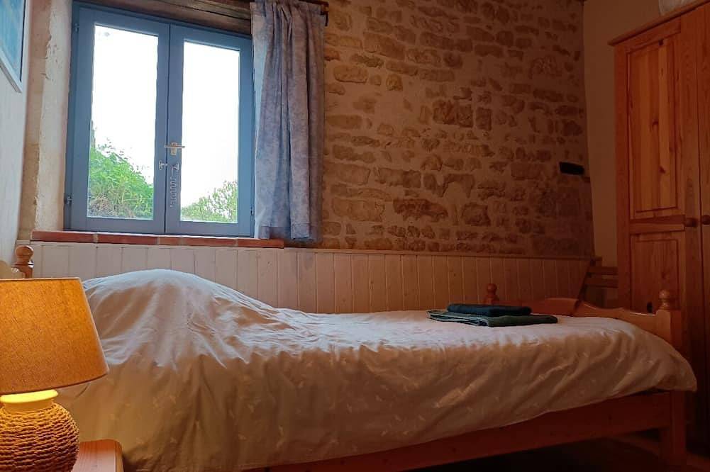 Grand gîte jusqu'à 7 personnes, avec piscine in Corpe, Région de La Roche-sur-Yon