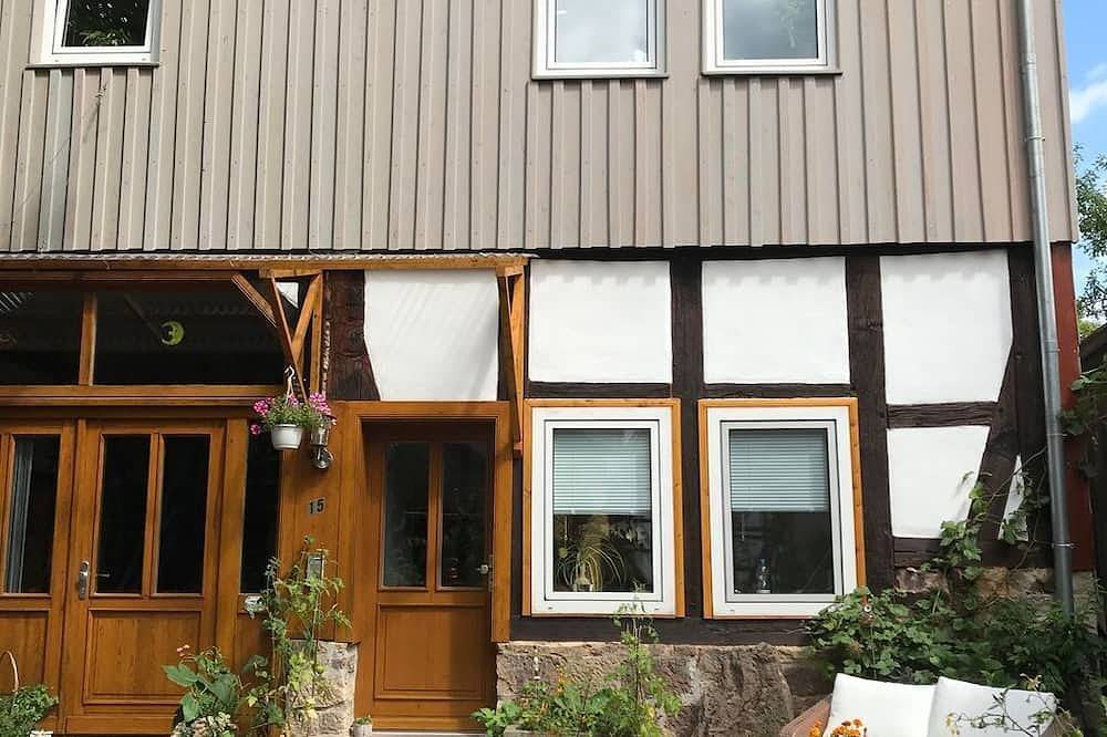 Ganze Wohnung, Ferienwohnung Zum Wilden Wein - Zum Wilden Wein, Fewo, Dusche, Wc, 1 Schlafraum in Uslar, Weserbergland