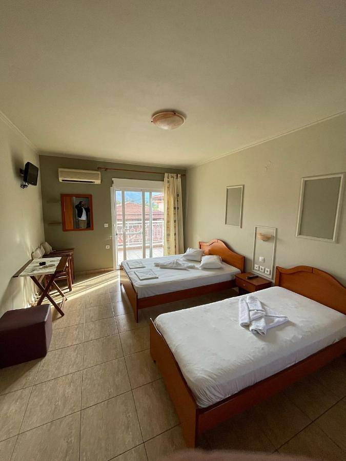 Ferienwohnung für 3 Personen, mit Ausblick und Terrasse in Sarti - 2