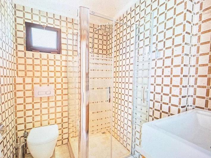 Villa pour 12 personnes, avec Terrasse ainsi que Jardin et Piscine à Sirmione - 2