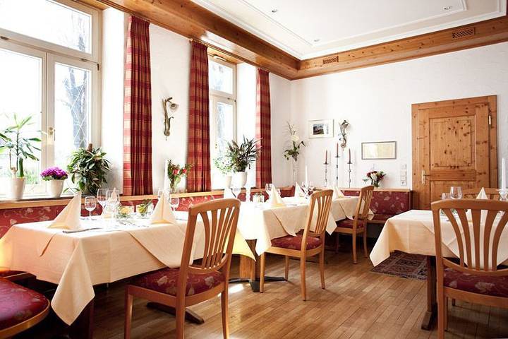 Ganze Wohnung, Gästehaus/Hotel Bürgerstube - Gästehaus Vis-a-Vis Doppelzimmer in Sasbach am Kaiserstuhl, Kaiserstuhl