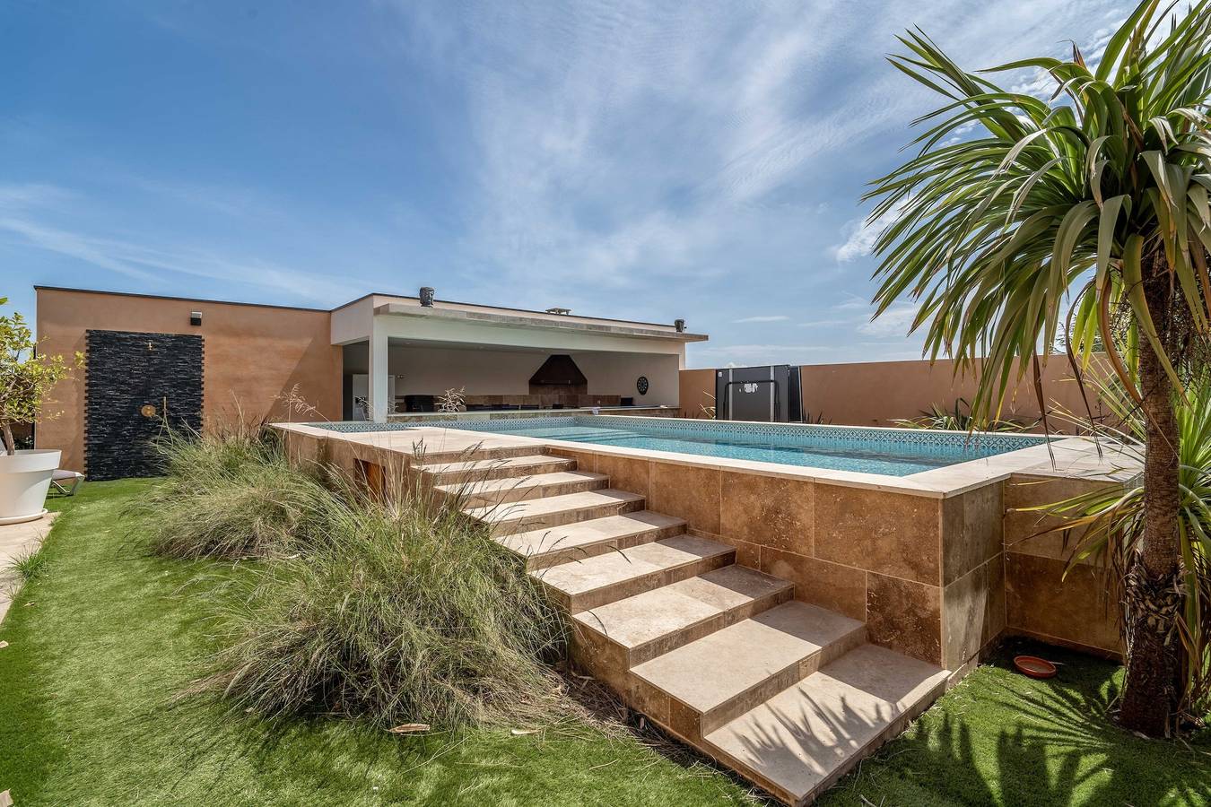 Villa Nina avec vue sur la montagne, Wi-Fi et climatisation in Mirepeisset, Côte méditerranéenne (France)