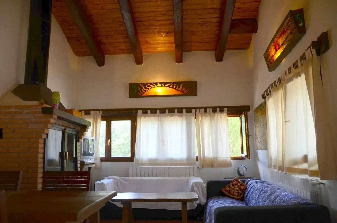 Ganze Wohnung, Geräumige Wohnung in Yeste mit Gemeinschaftspool in Yeste, Calares del Mundo y de la Sima