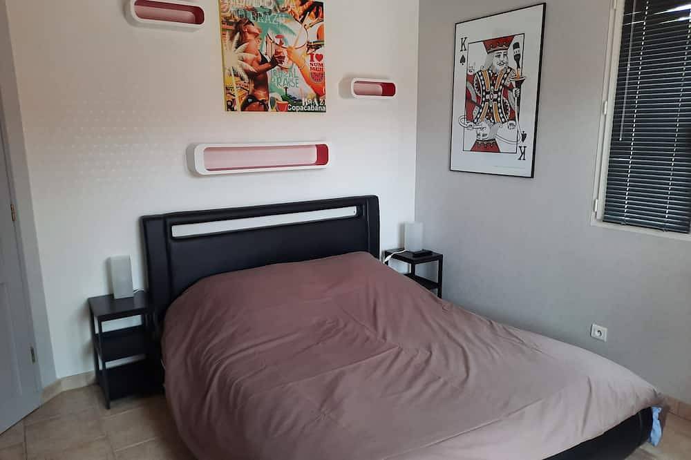 Villa Nueva en el Corazón de Luberon in Bonnieux, Parque natural regional del Luberon