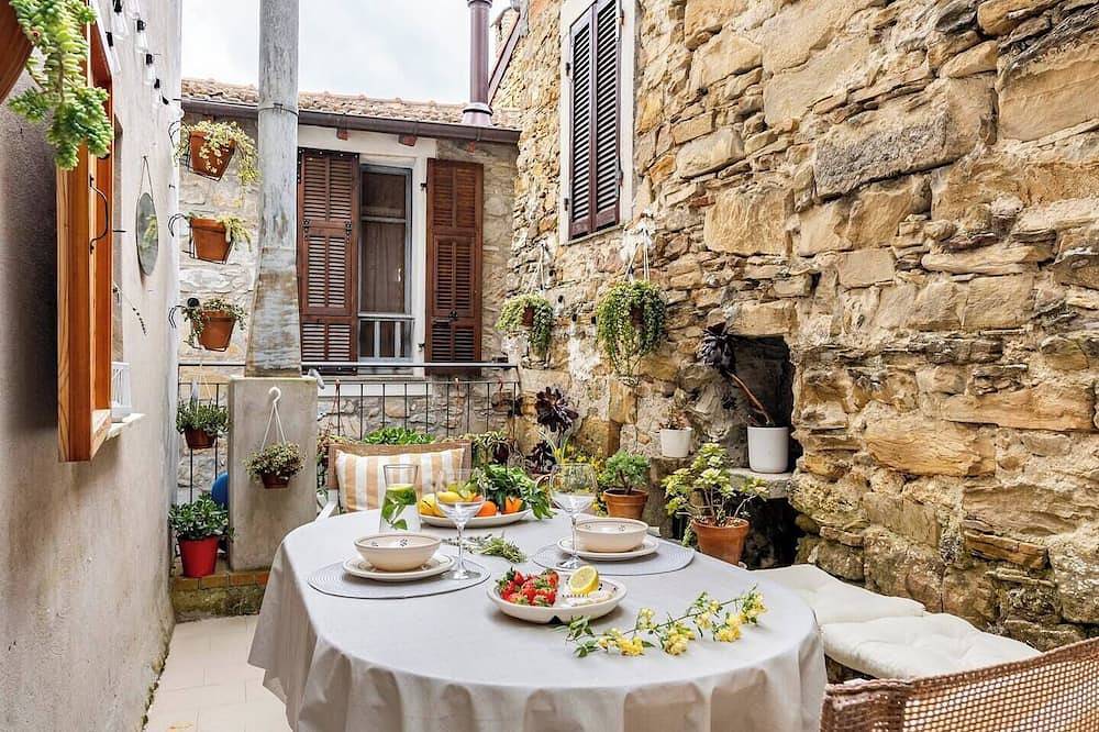 Casadelgrillo Countryhouse in Liguria close to the sea and the Côte d'Azur. in Verrandi, Ventimiglia