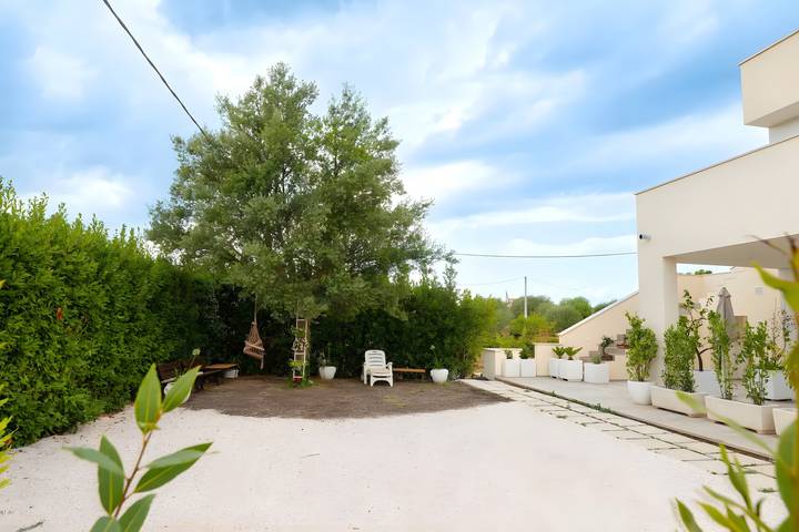 Appartamento 'Gea' con Giardino Privato, Wi-Fi e Aria Condizionata in Cisternino, Salento
