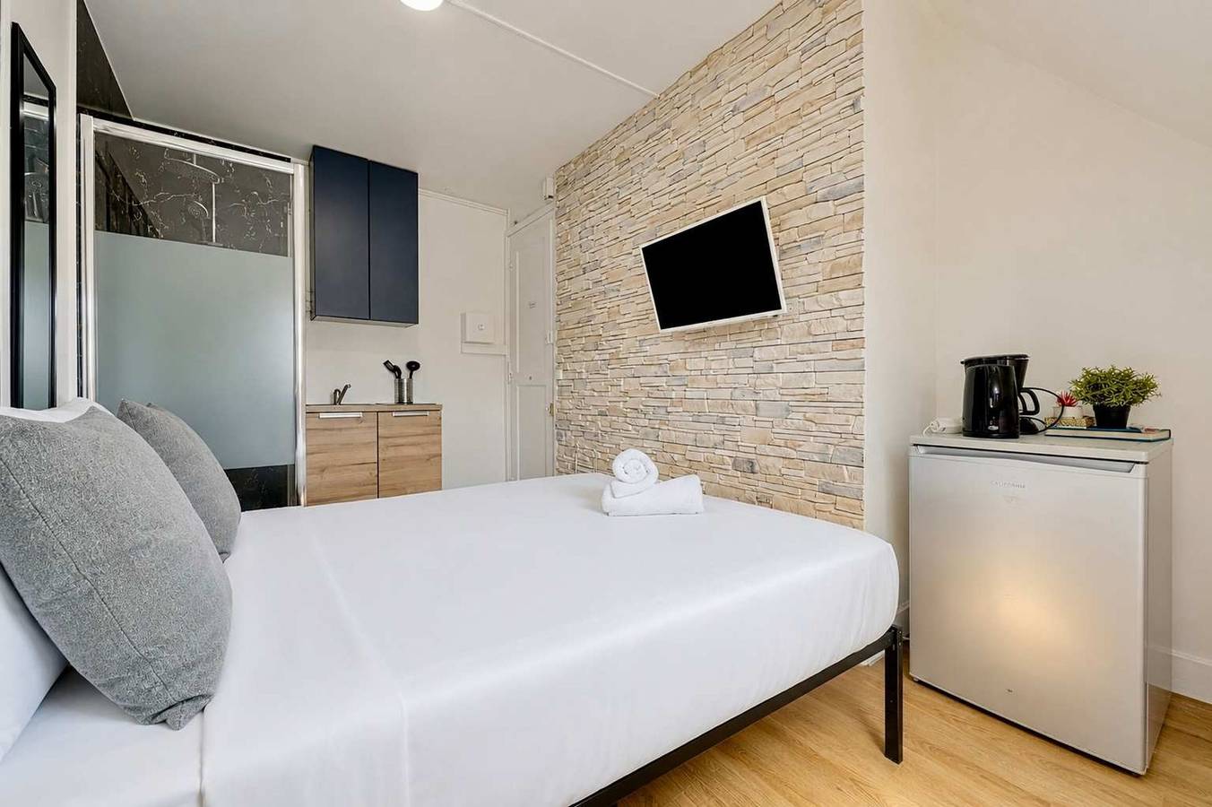 Studio entier, Studio pour 2 personnes in Tour Eiffel, Paris
