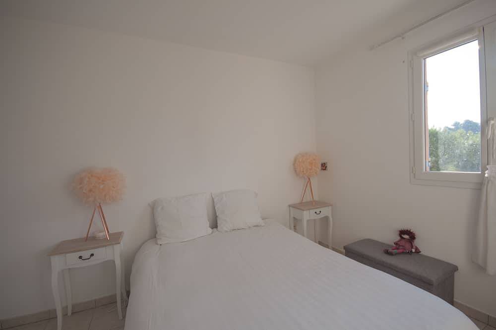 Ganze Wohnung, Very nice 2-room apartment in the forest 10 minutes from the beach in Mougins, Cannes und Umgebung
