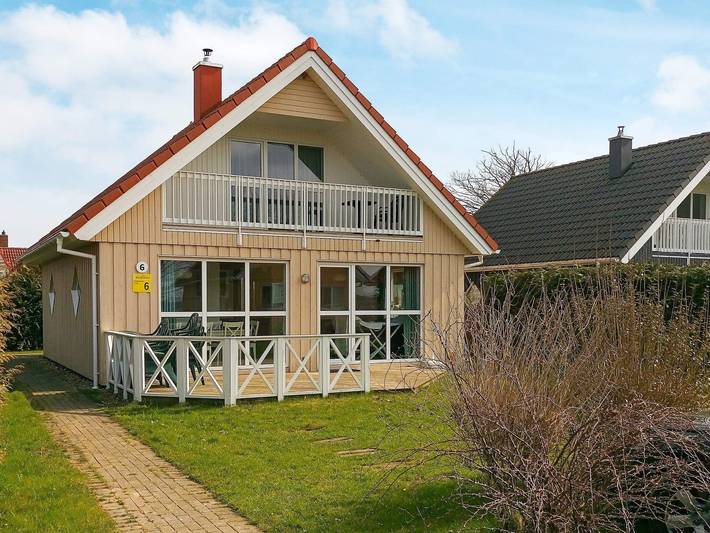 Ferienhaus für 8 Personen, mit Balkon und Whirlpool sowie Terrasse und Sauna in Wackerballig