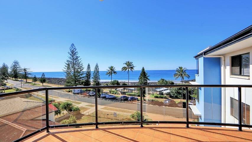 Holiday rental for 4 people, with balcony and pool in Bargara