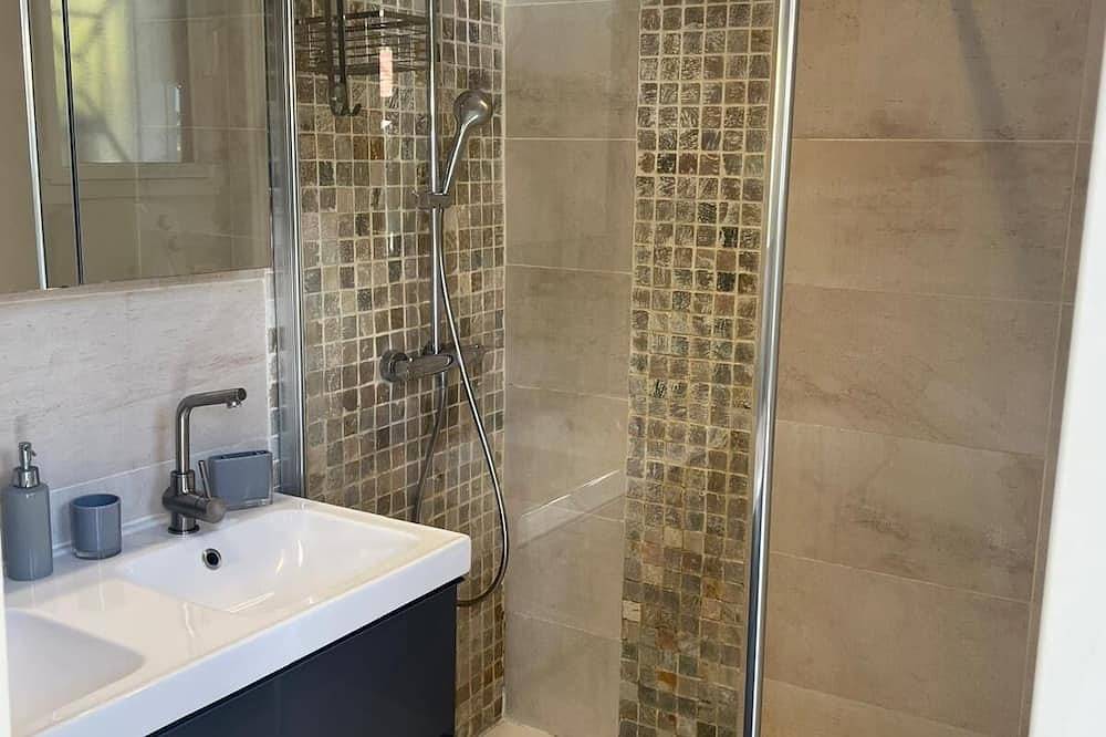 Ground floor, walking distance to the sea in Le Pradet, Parc national Port-Cros